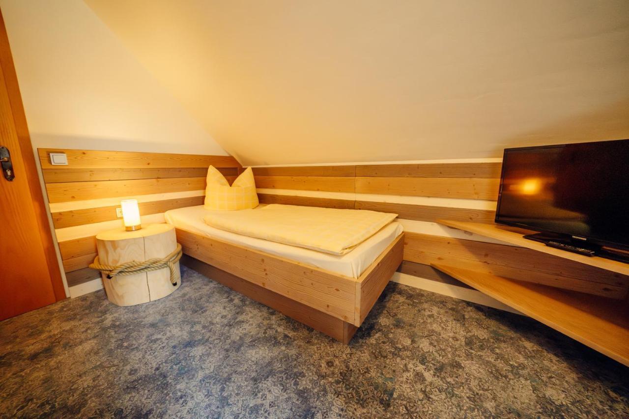 Hotel-Pension Hafemann Senftenberg Bagian luar foto