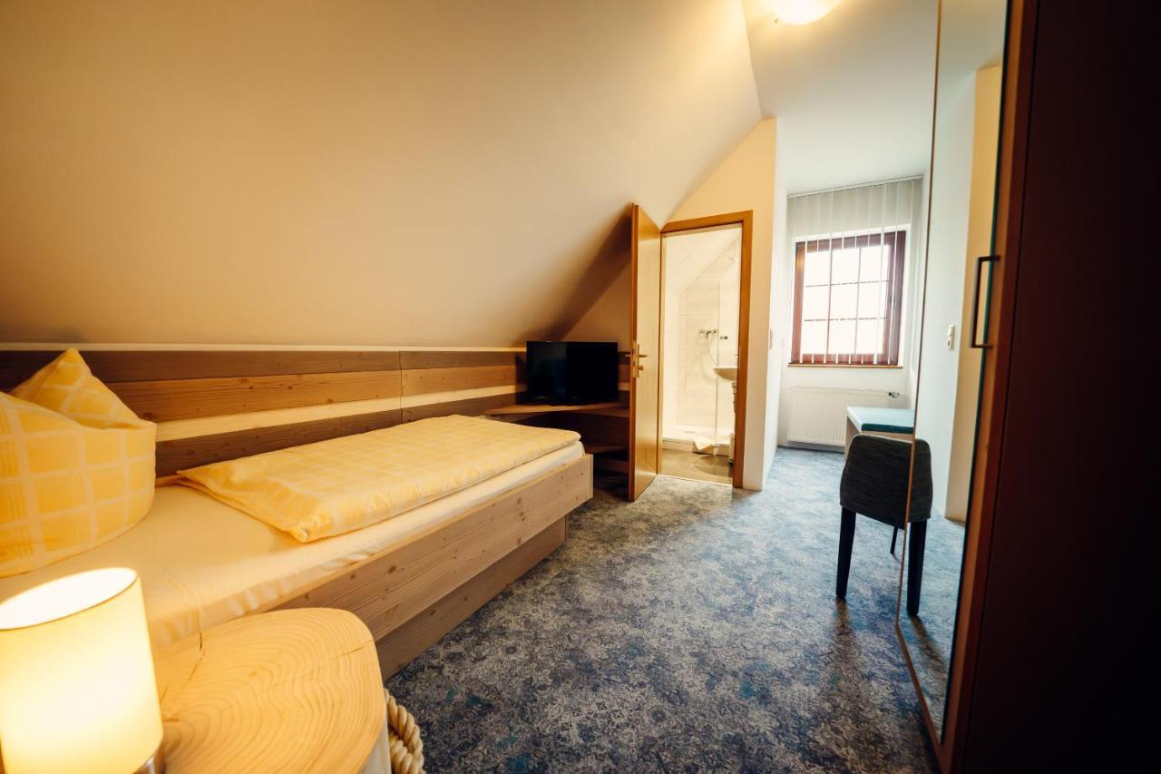 Hotel-Pension Hafemann Senftenberg Bagian luar foto